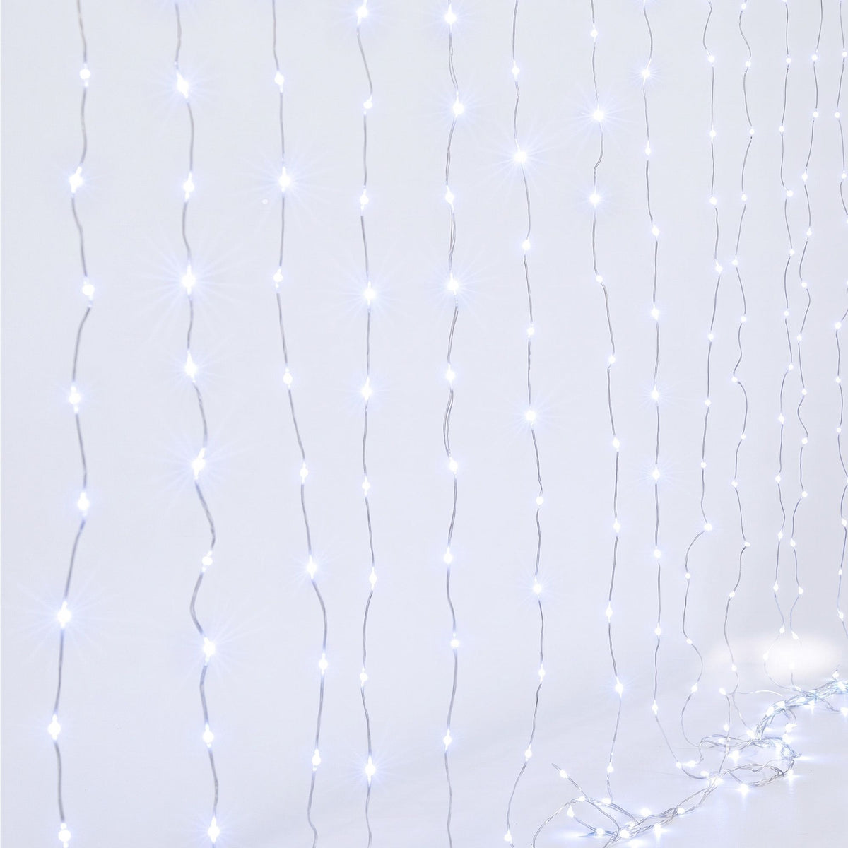 XMAS-CUR300-3X3-WHITE-08.jpg