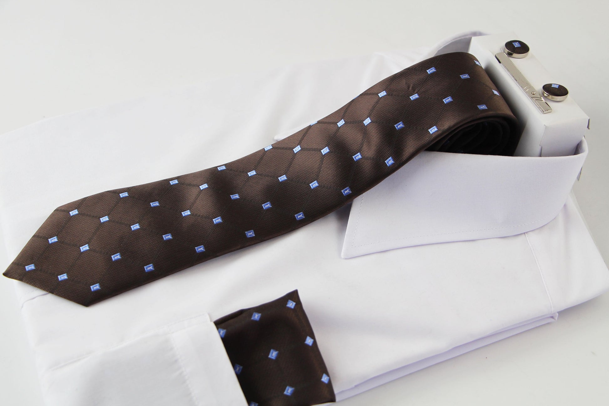 Mens Brown Diamond Matching Neck Tie, Pocket Square, Cuff Links And Tie Clip Set