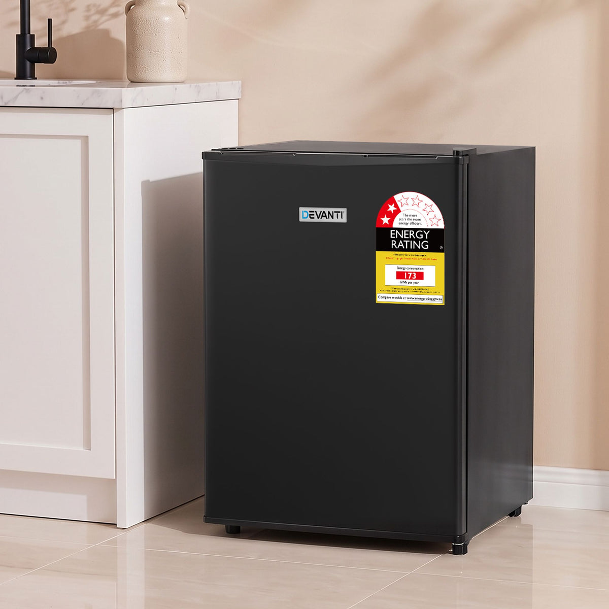 UPF-60L-BK-00.jpg
